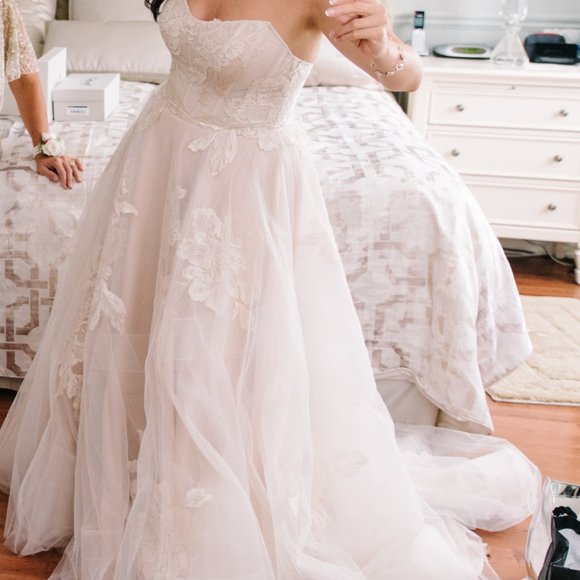 Designer Wedding Dress, Willowby by Watters Harmony (Sunset), Size 8 - Picture 3 of 13